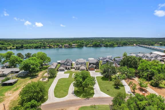 Waterhouse at Lake LBJ Retreat - Image 4
